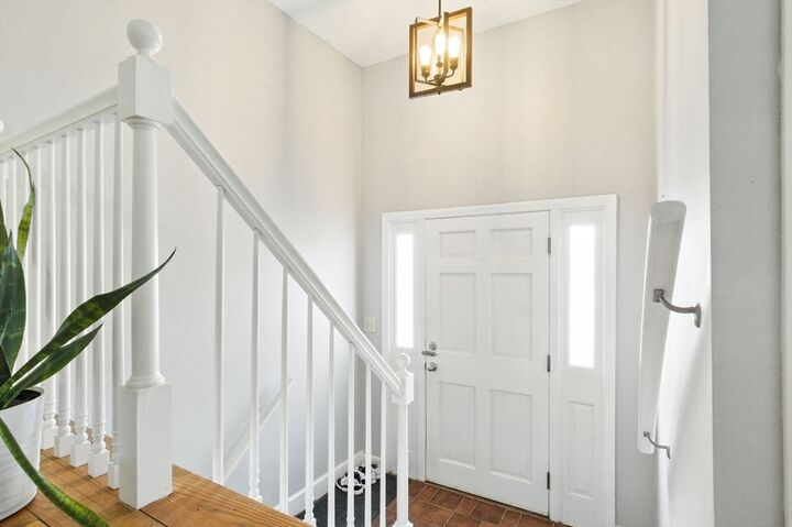 Property Photo:  31 Seaview Ct  RI 02878 