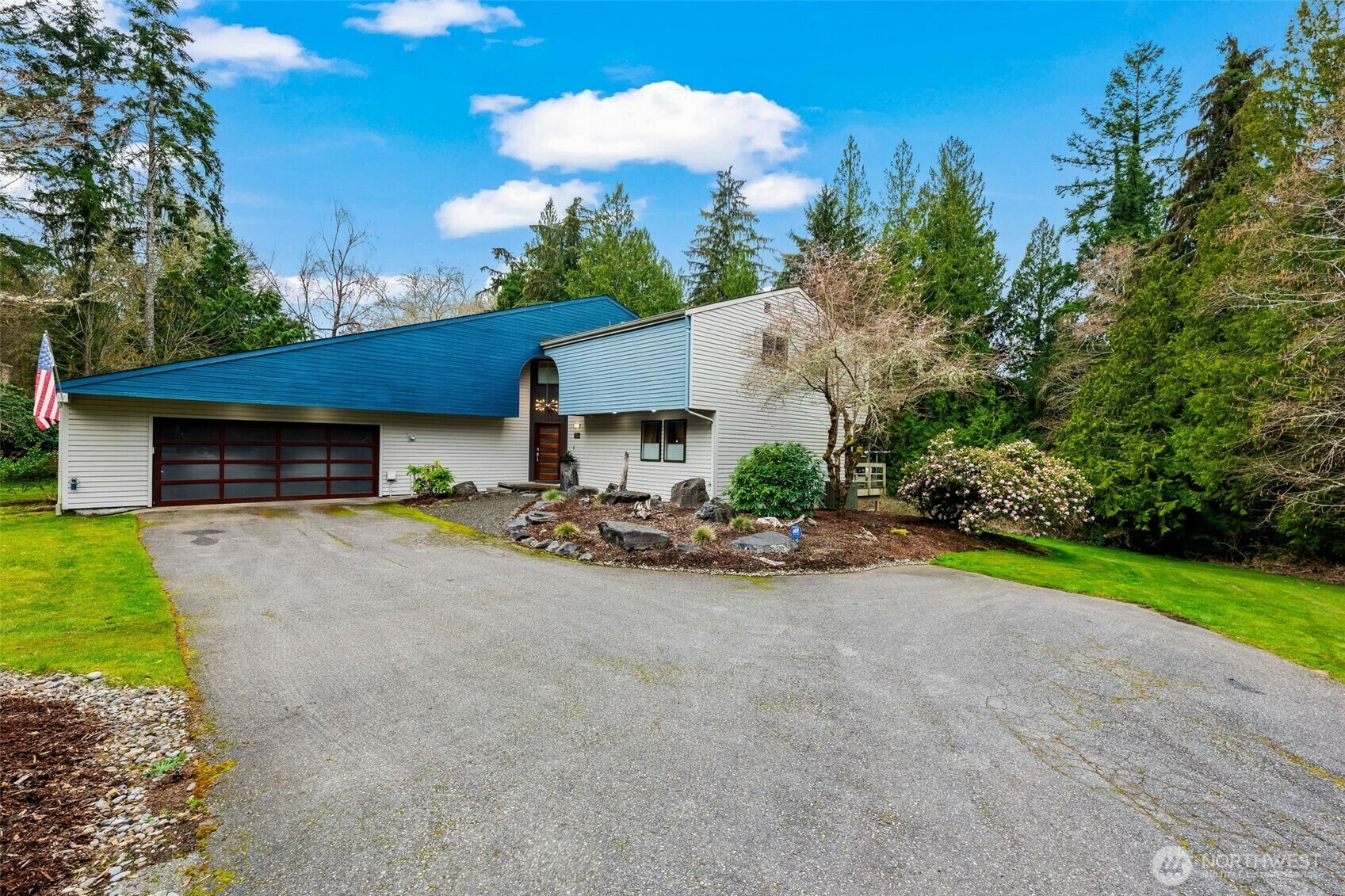 Property Photo: 7114 78th Avenue NW WA 98335