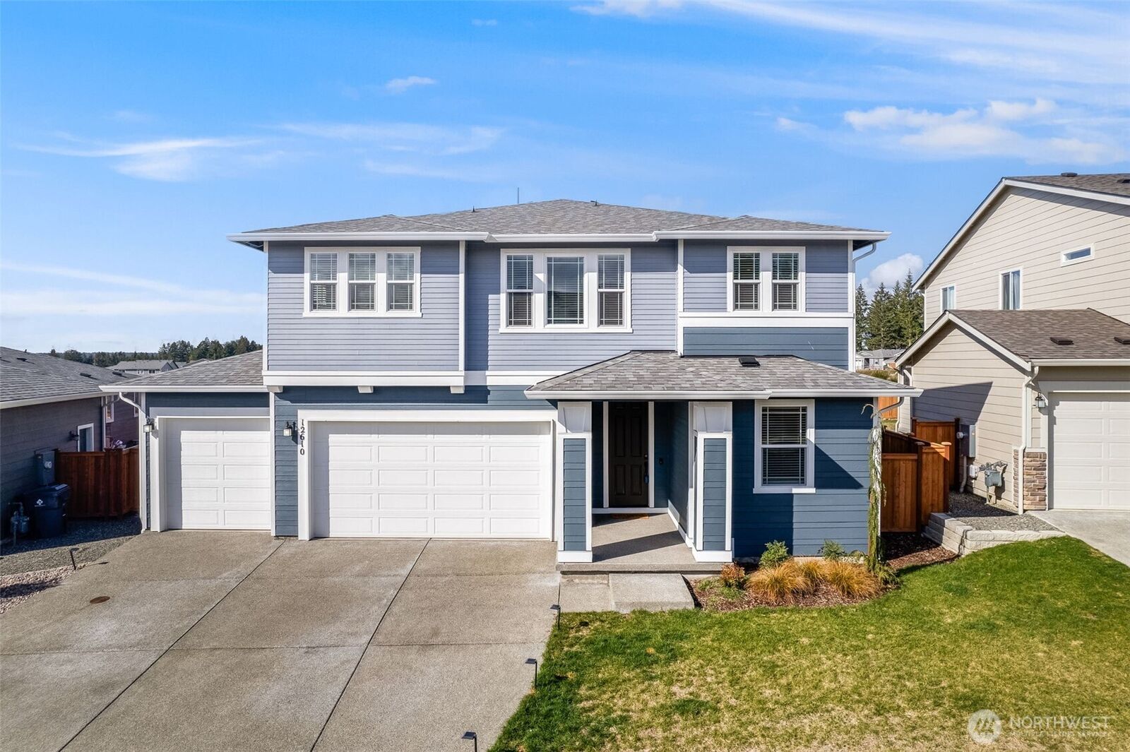 Property Photo:  12610  176th Avenue E  WA 98391 