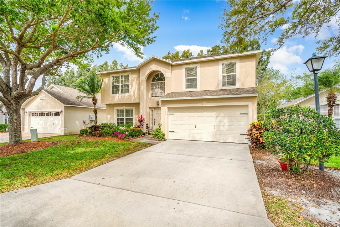 Property Photo: 2523 12th Square SW FL 32968