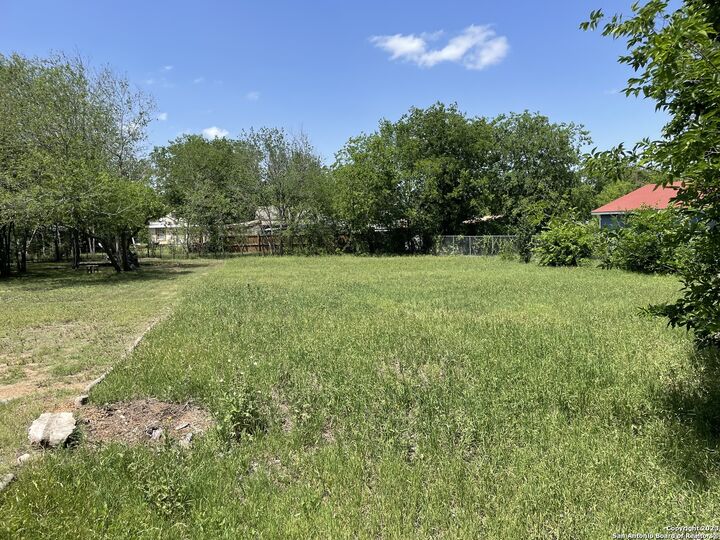 Property Photo:  1015 Hays St  TX 78202 