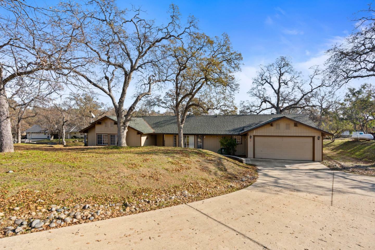 Property Photo: 30159 Horseshoe Drive CA 93614