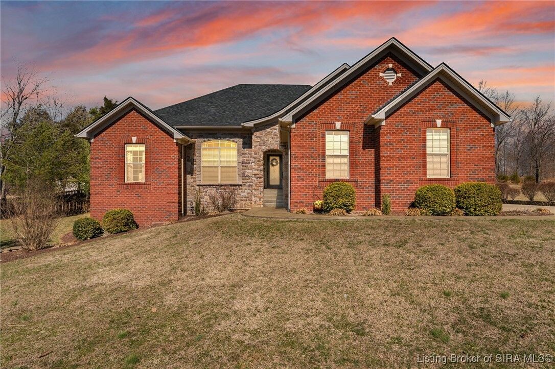 Property Photo:  5618 Cedarview Court NE  IN 47112 