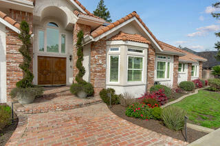 Property Photo: 660 E Chevy Chase Drive CA 93274