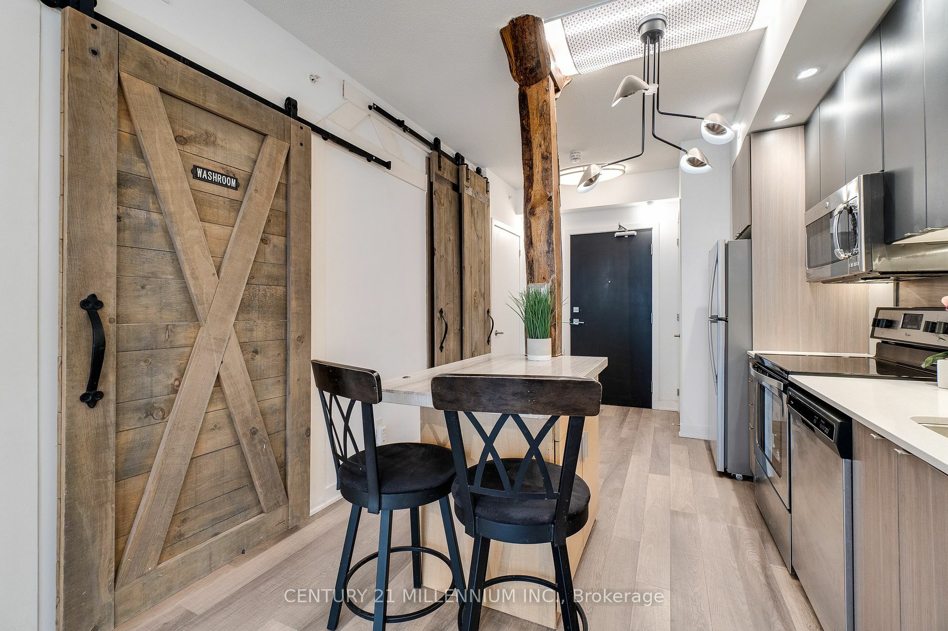 Property Photo:  5240 Dundas St B215  ON L7L 0J6 