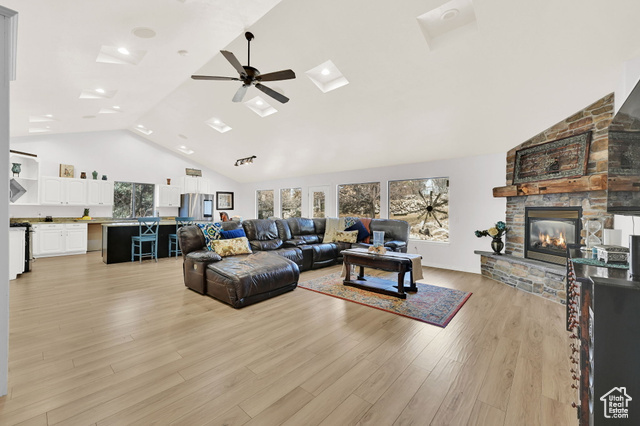 Property Photo: 654 E 3225 N UT 84414