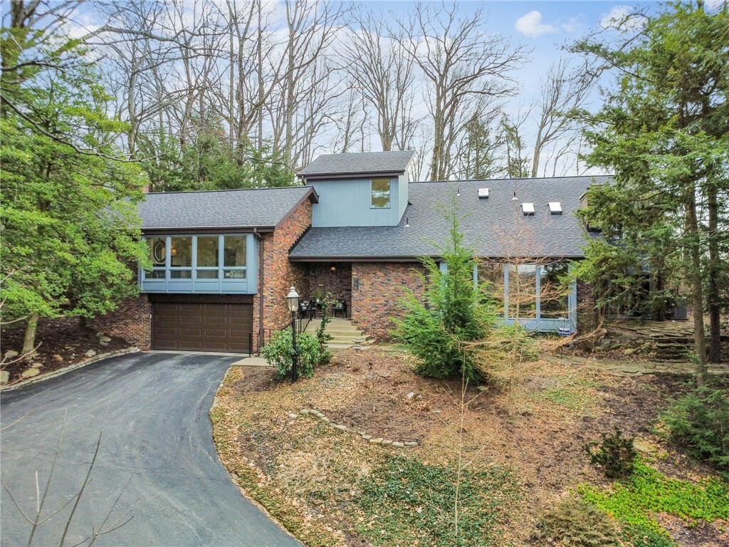 Property Photo: 718 Curtis Rd PA 15601