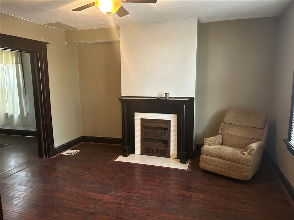 Property Photo: 2007 Plainview Ave PA 15226