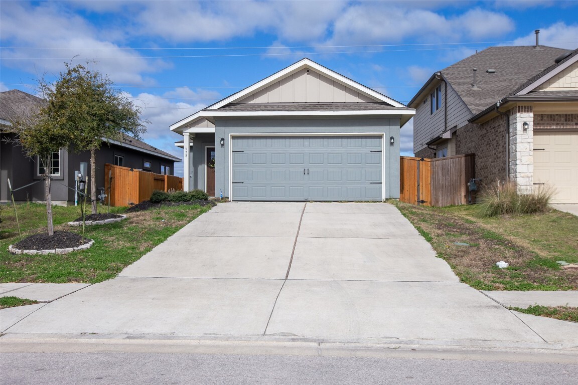Property Photo: 658 Nautical Loop TX 78640