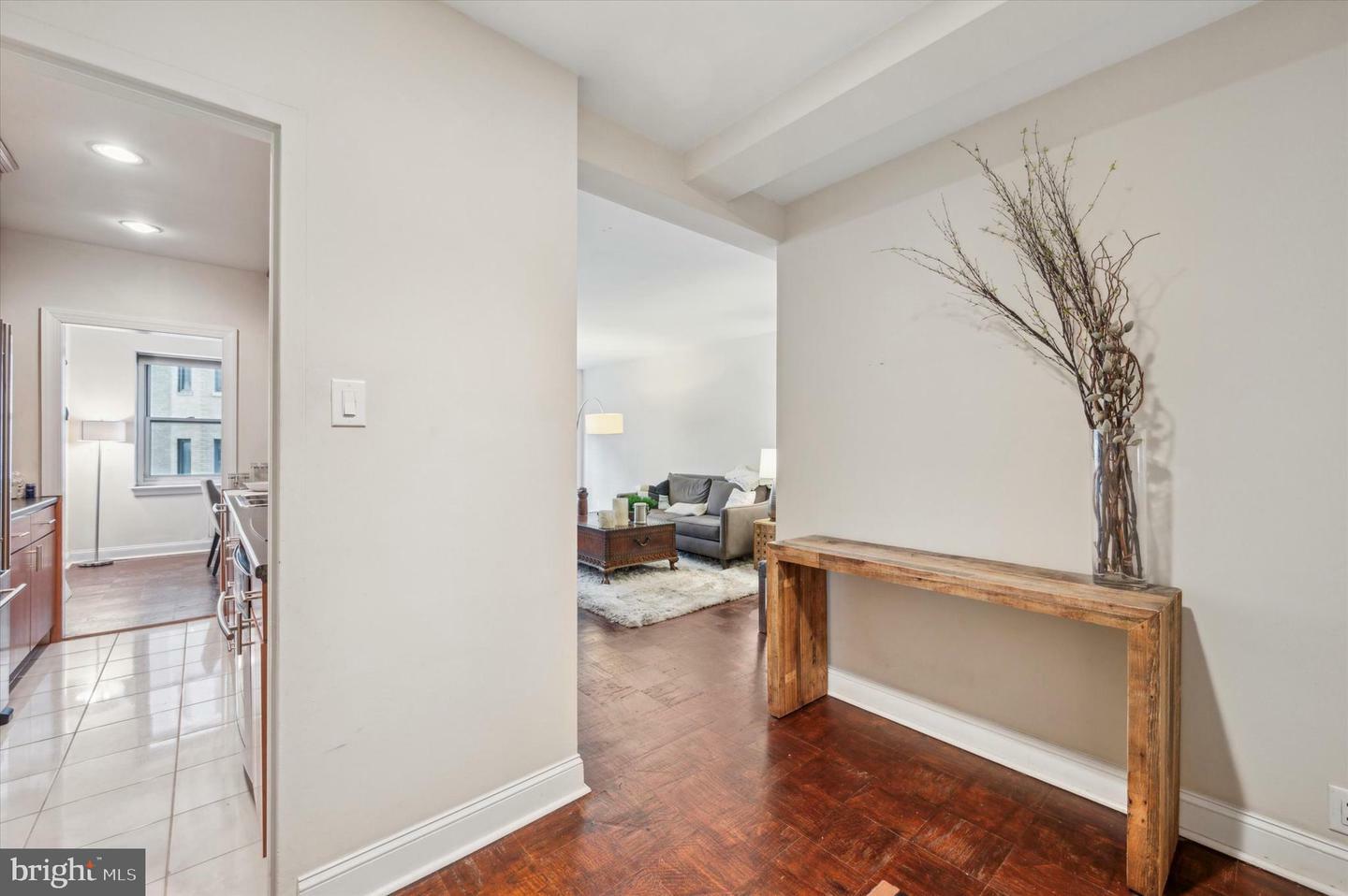 Property Photo: 220 W Rittenhouse Square 4D PA 19103