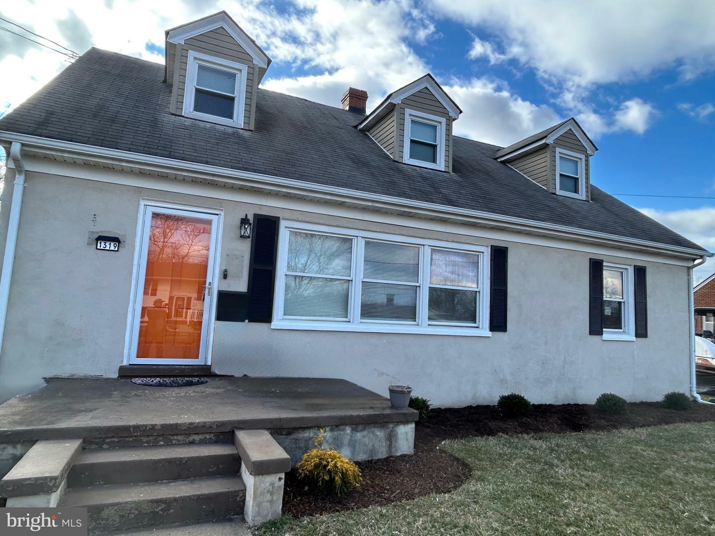 Property Photo:  1319 Cardwell Street  VA 22401 