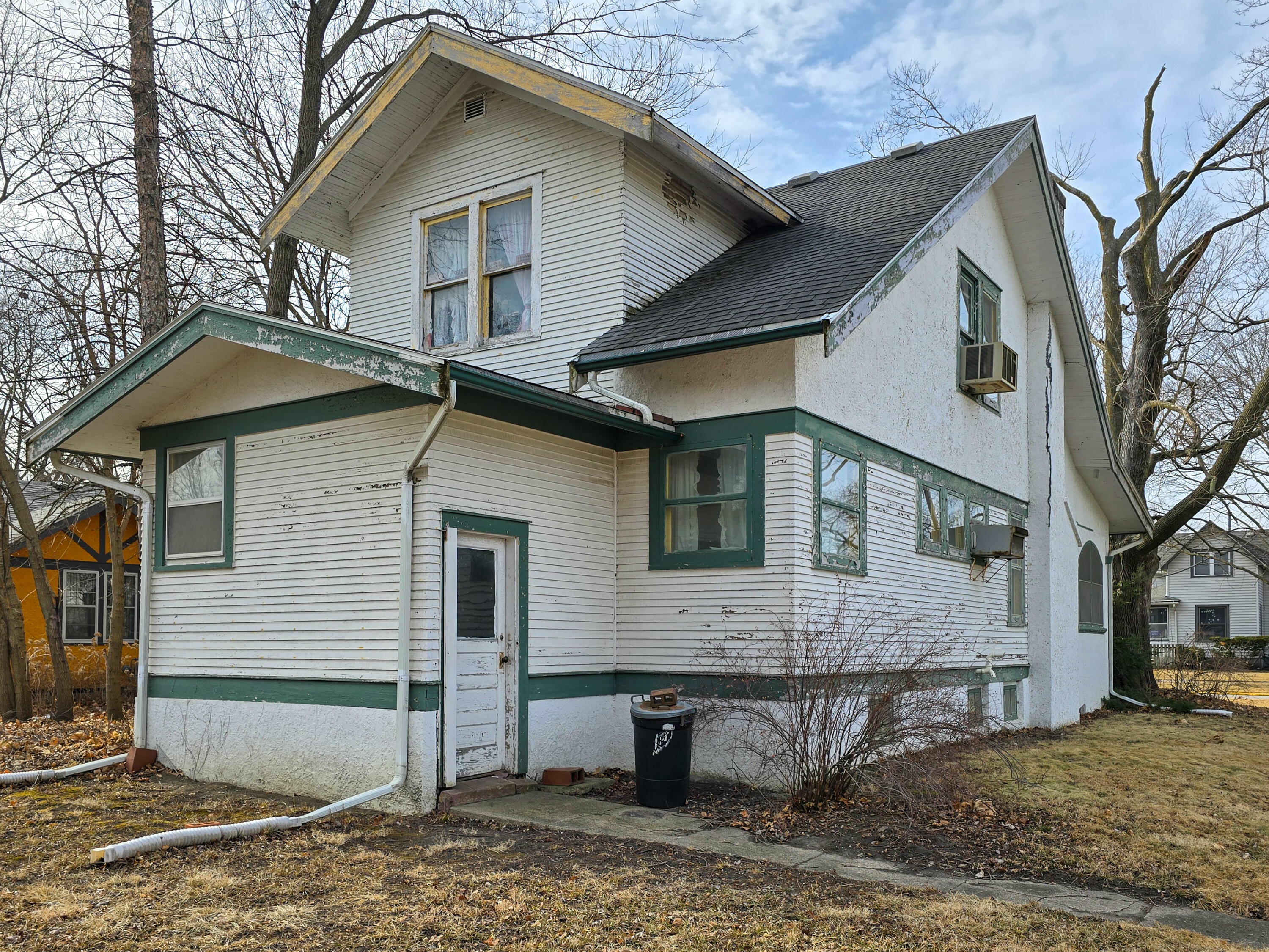 Property Photo:  928 Clark Avenue  IA 50010 