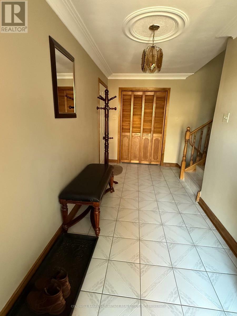 Property Photo:  385 Fitch Street  ON L3C 4W7 