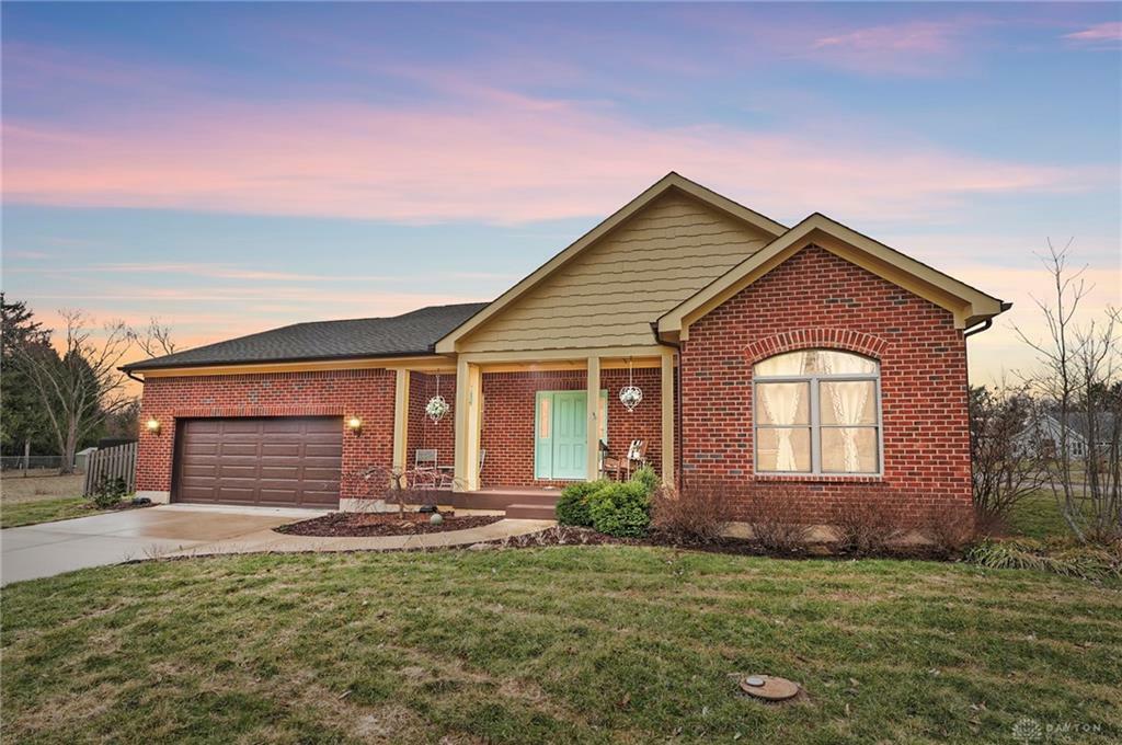 Property Photo: 410 Spring Glen Drive OH 45387