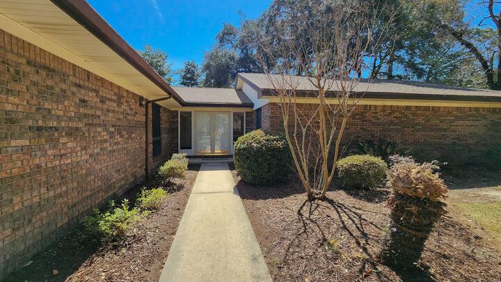 Property Photo:  44 Maple Avenue  FL 32579 