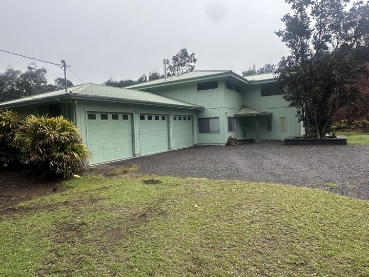 Property Photo:  99-7717 Kaohelo Pl  HI 96785 