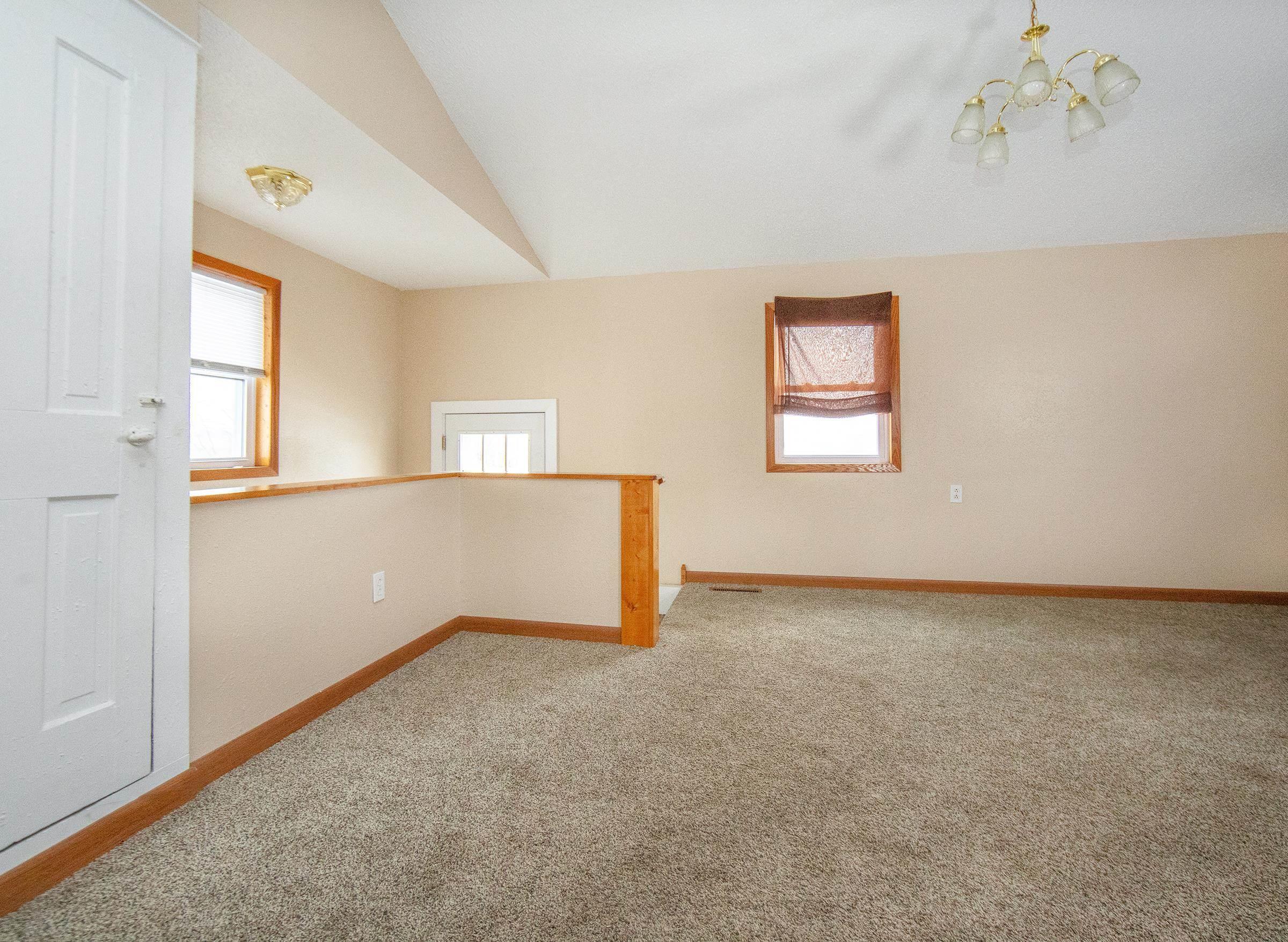 Property Photo: 110 SE 12th Street IA 50662