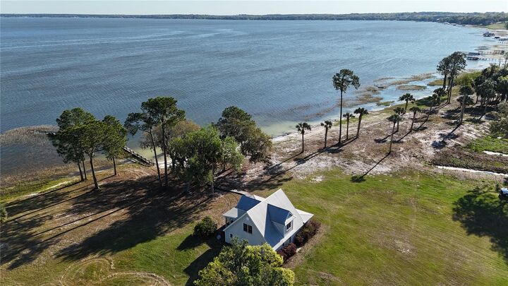 Property Photo: 12115 SE Sunset Harbor Road FL 32195