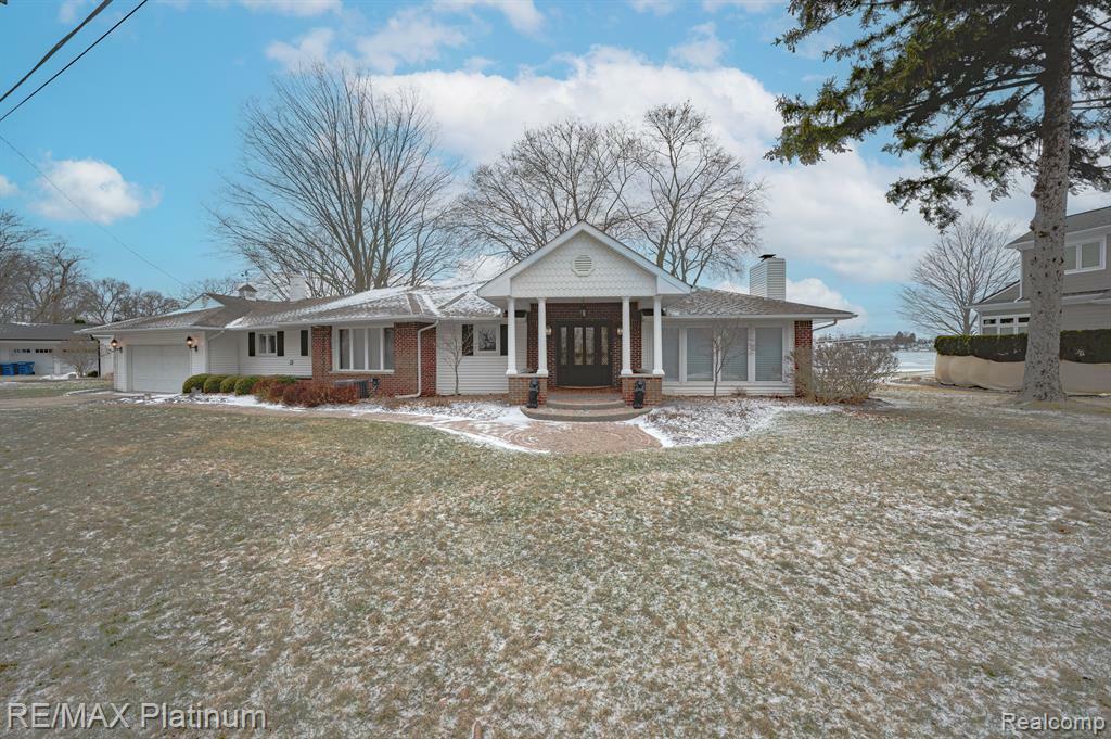 Property Photo:  14224 Moffett Drive  MI 48430 3263 