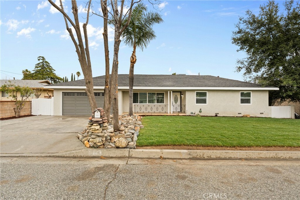 Property Photo: 884 N 7th Street CA 92220