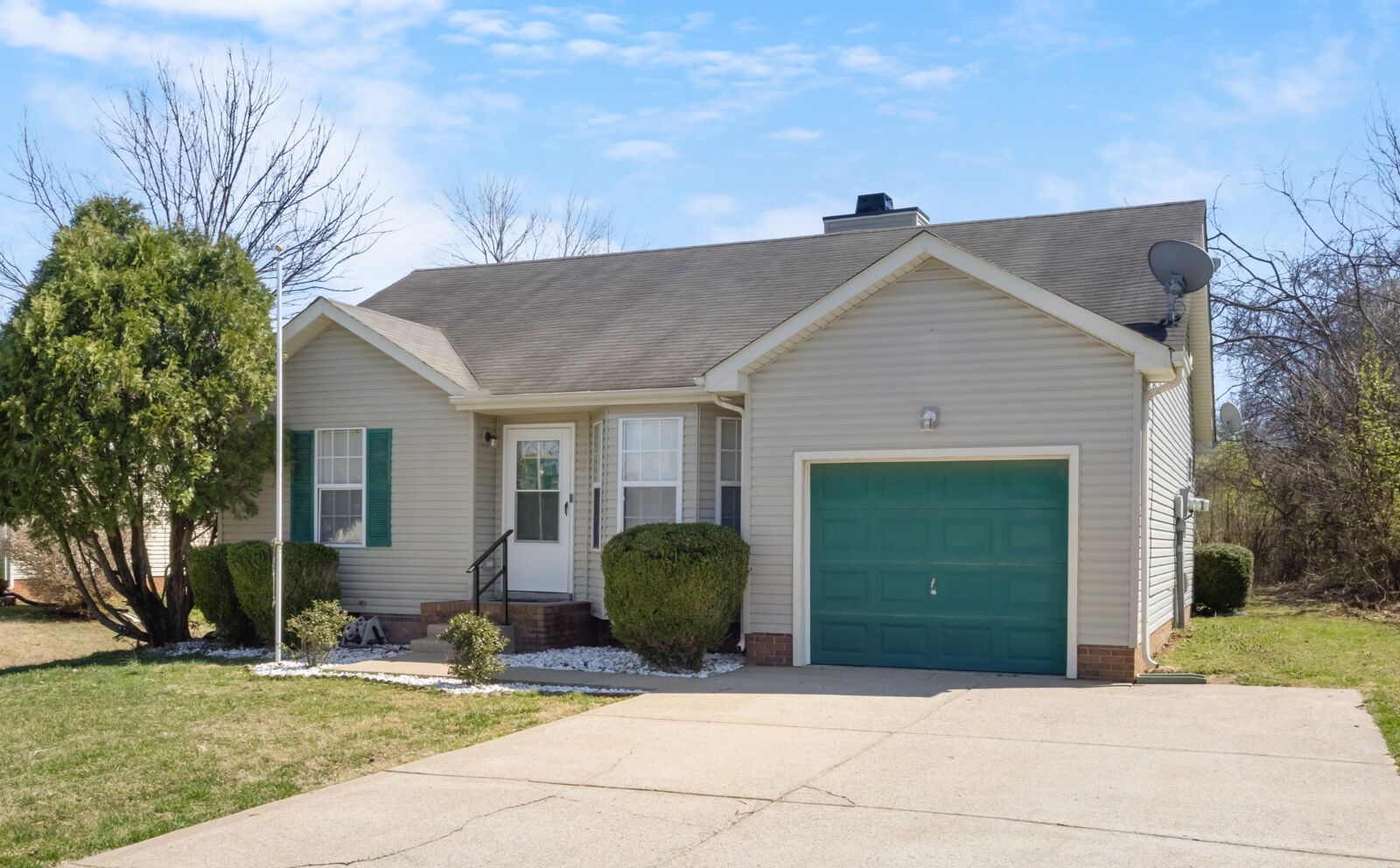 Property Photo: 1764 Cherry Point Ct TN 37042