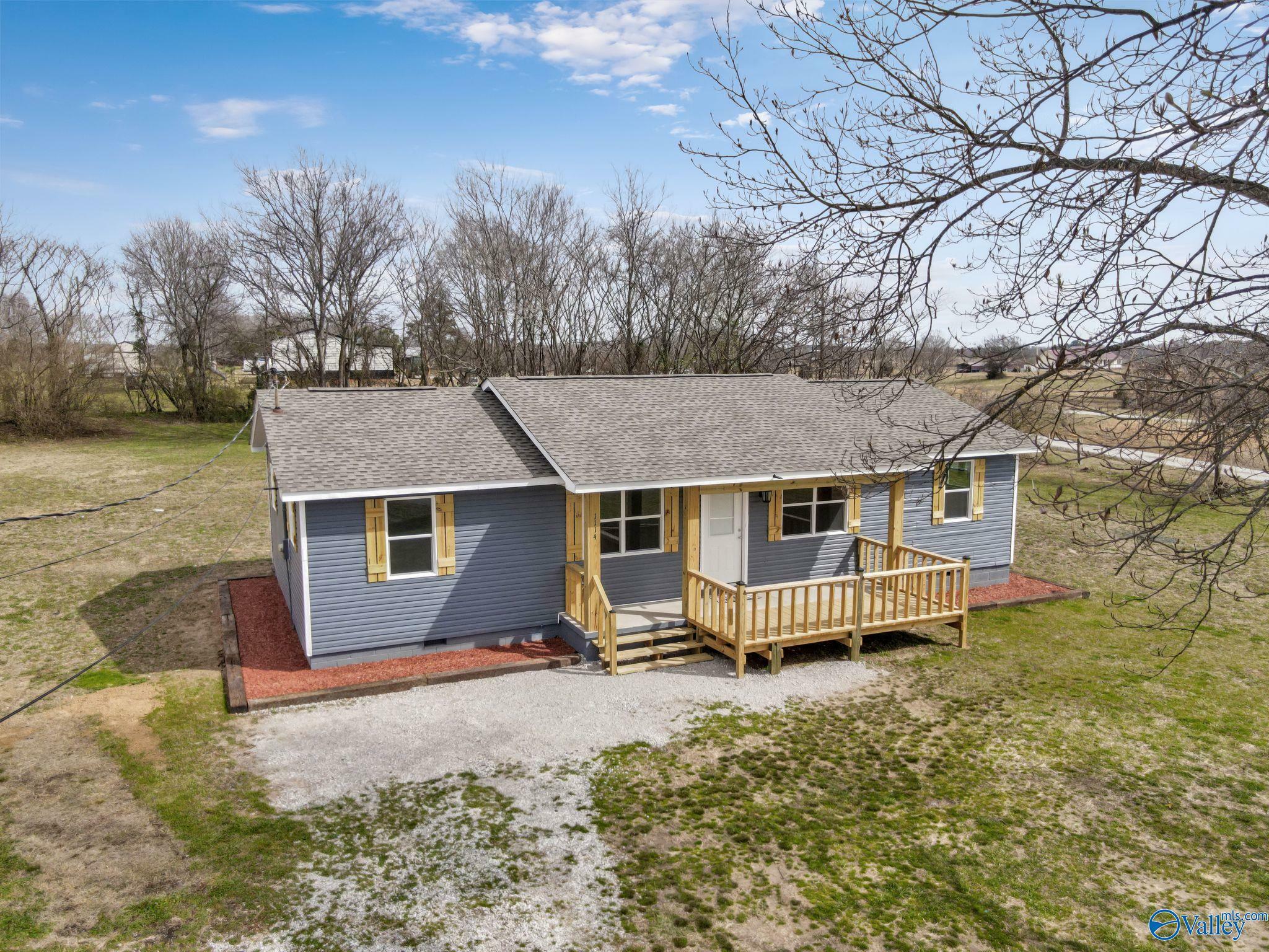 Property Photo:  1114 County Road 296  AL 35643 