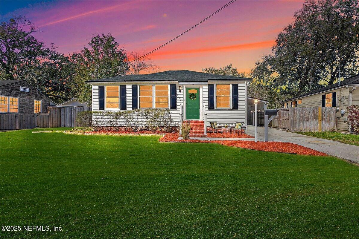1282 Macarthur Street  Jacksonville FL 32205 photo