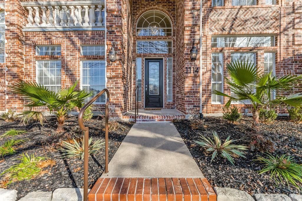 Property Photo:  1114 Vail Court  TX 75087 