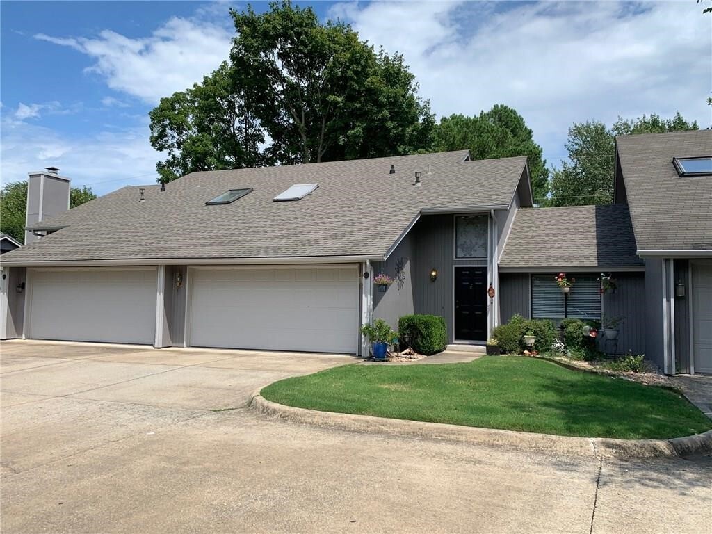 Property Photo: 413 S 20th Street AR 72758