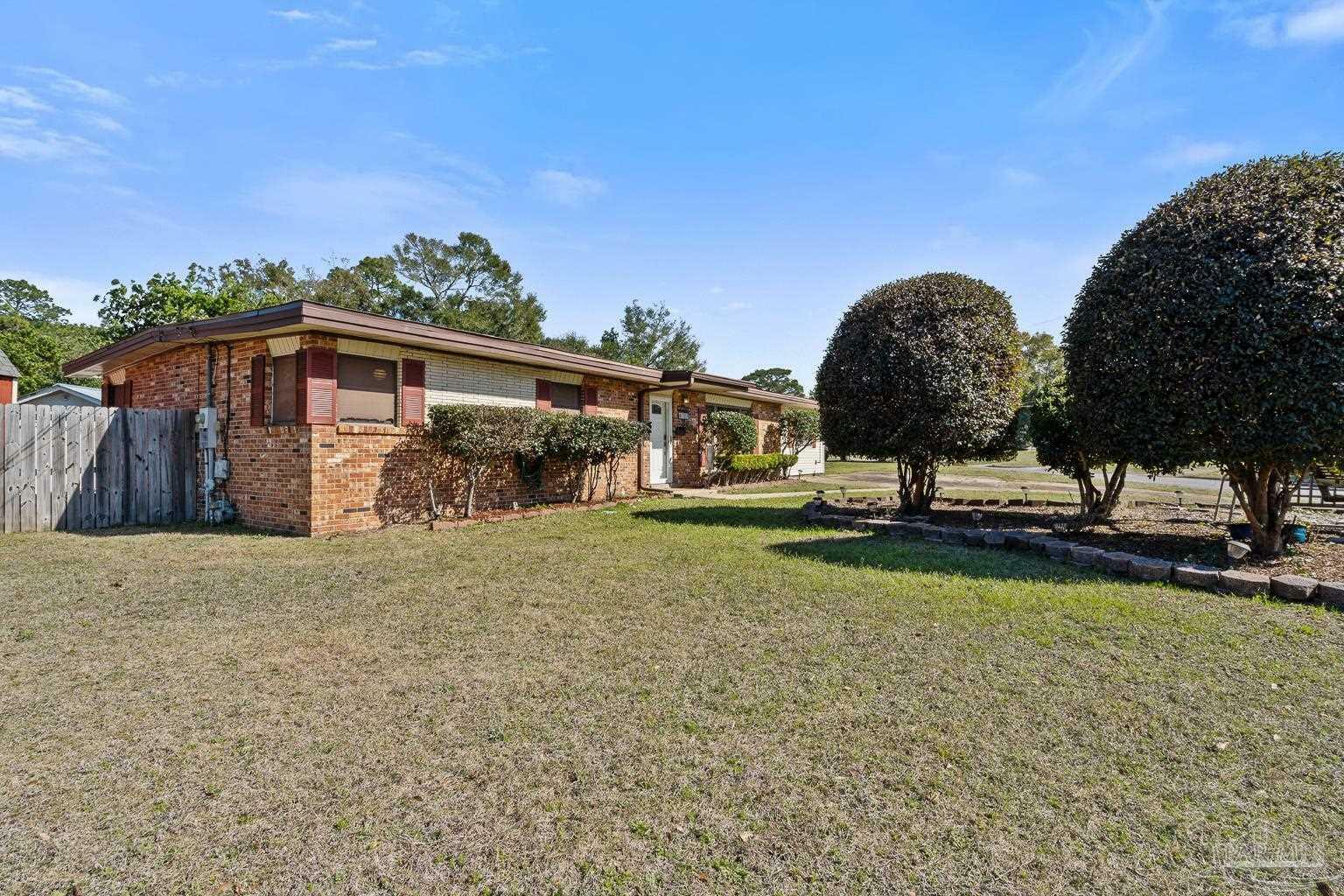 Property Photo:  3808 San Gabriel Dr  FL 32504 