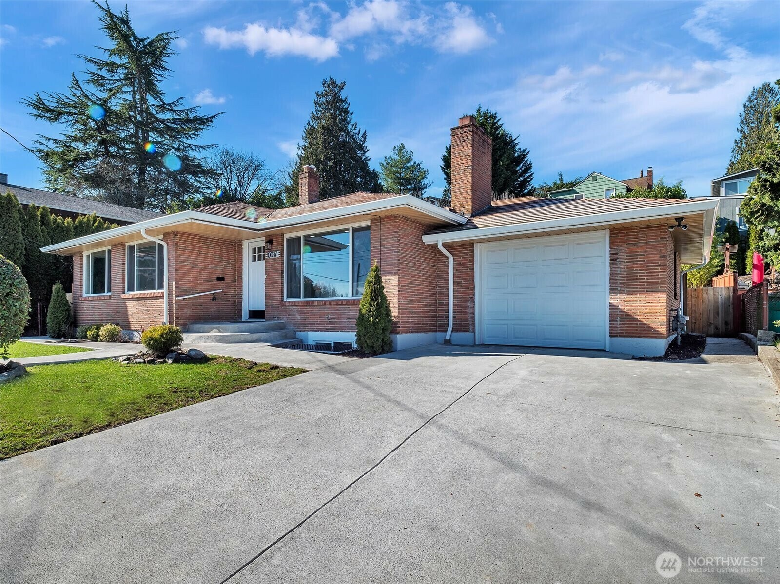 Property Photo:  10037  Waters Avenue S  WA 98178 