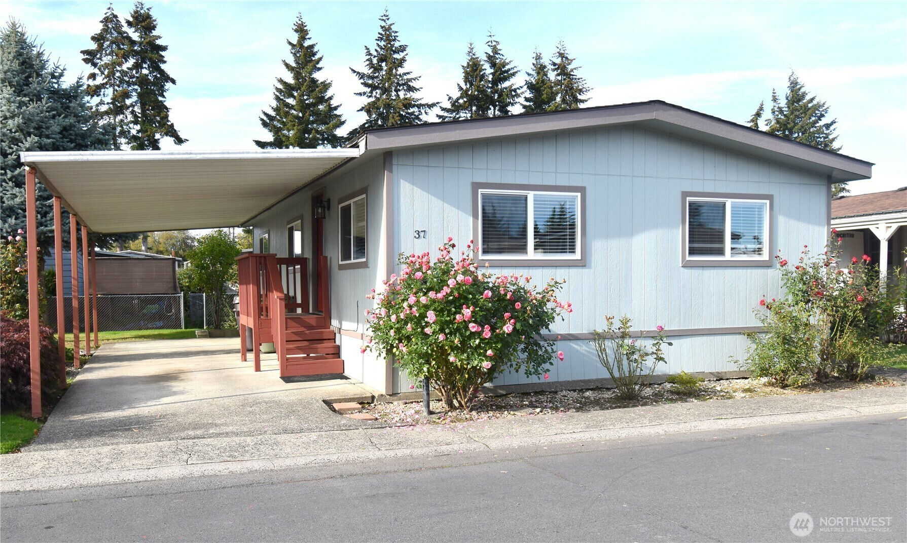 Property Photo:  4400  Ocean Beach Highway 37  WA 98632 