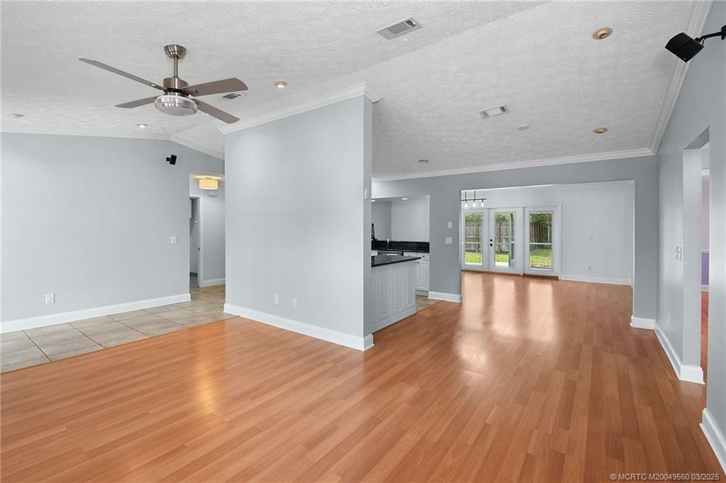 Property Photo:  714 SE Madison Avenue  FL 34994 