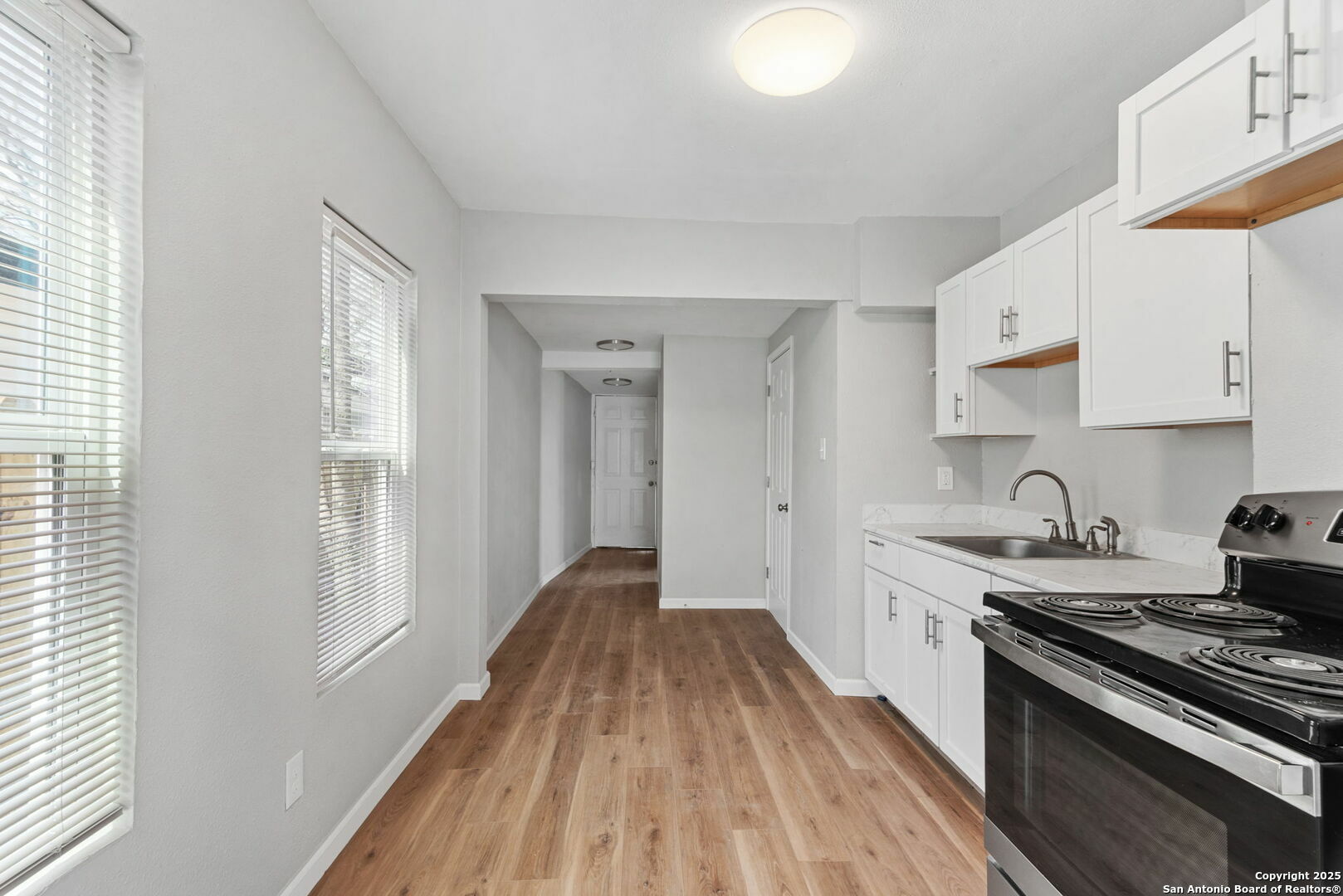 Property Photo: 623 Blaine TX 78202