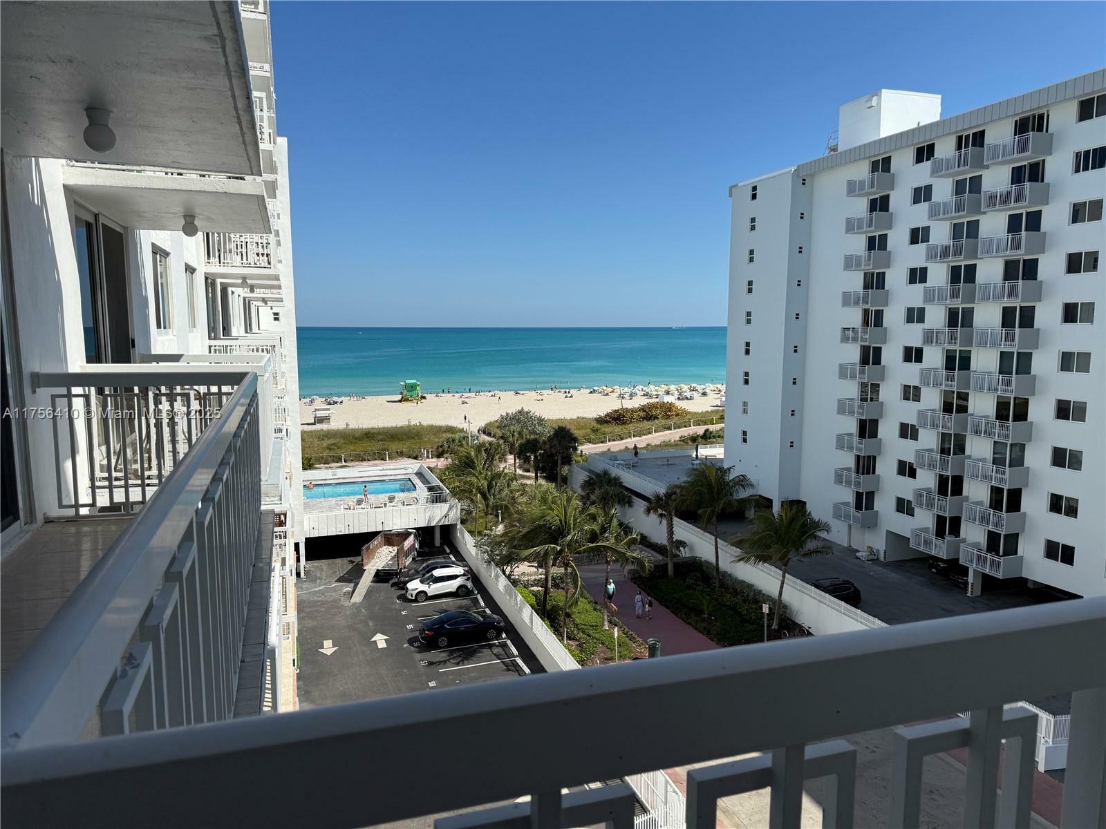 Property Photo:  401 Ocean Dr 707  FL 33139 