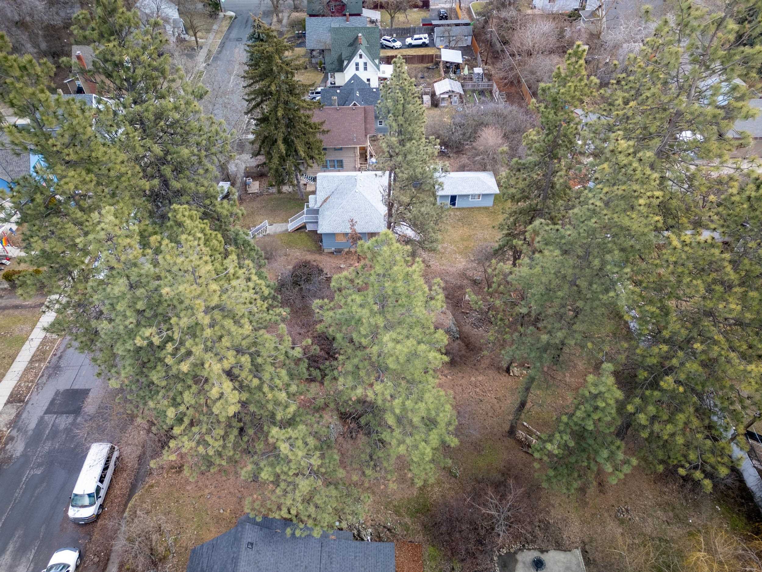 Property Photo: 928 E 10th Ave WA 99202