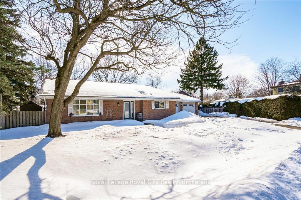 Property Photo:  15 Wellington Dr  ON N0B 1S0 