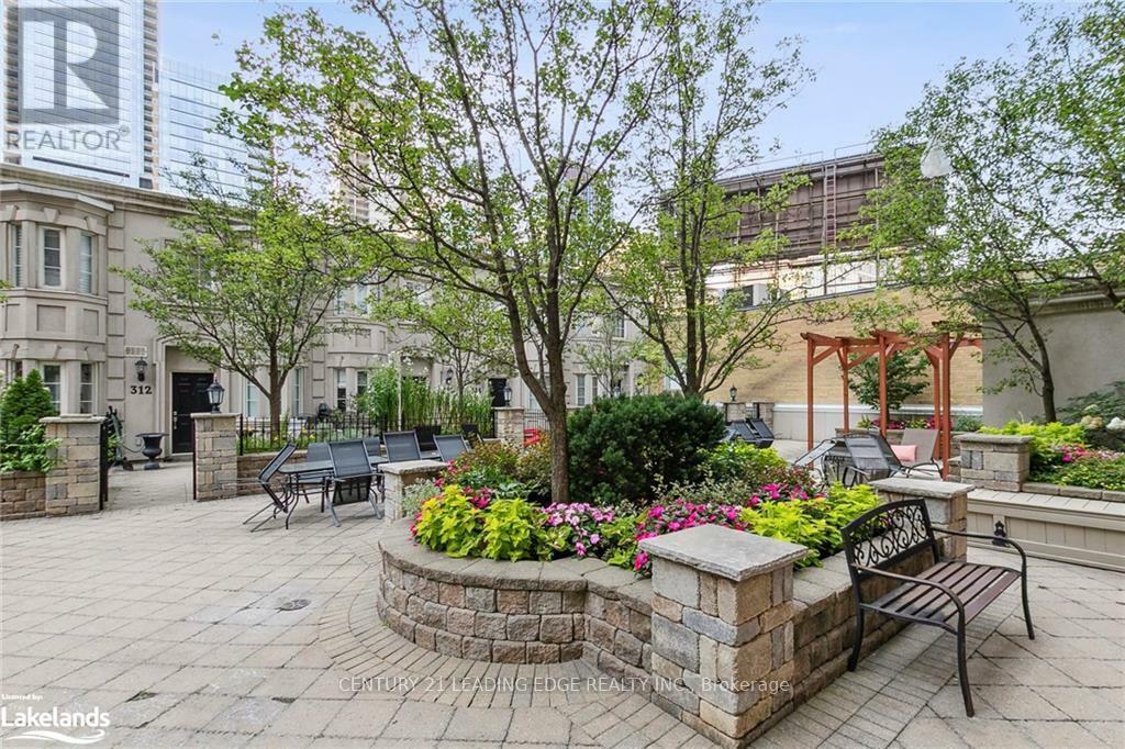 Photo de la propriété: 840 Church Street 6 &Amp 7 ON M4W 3Y5