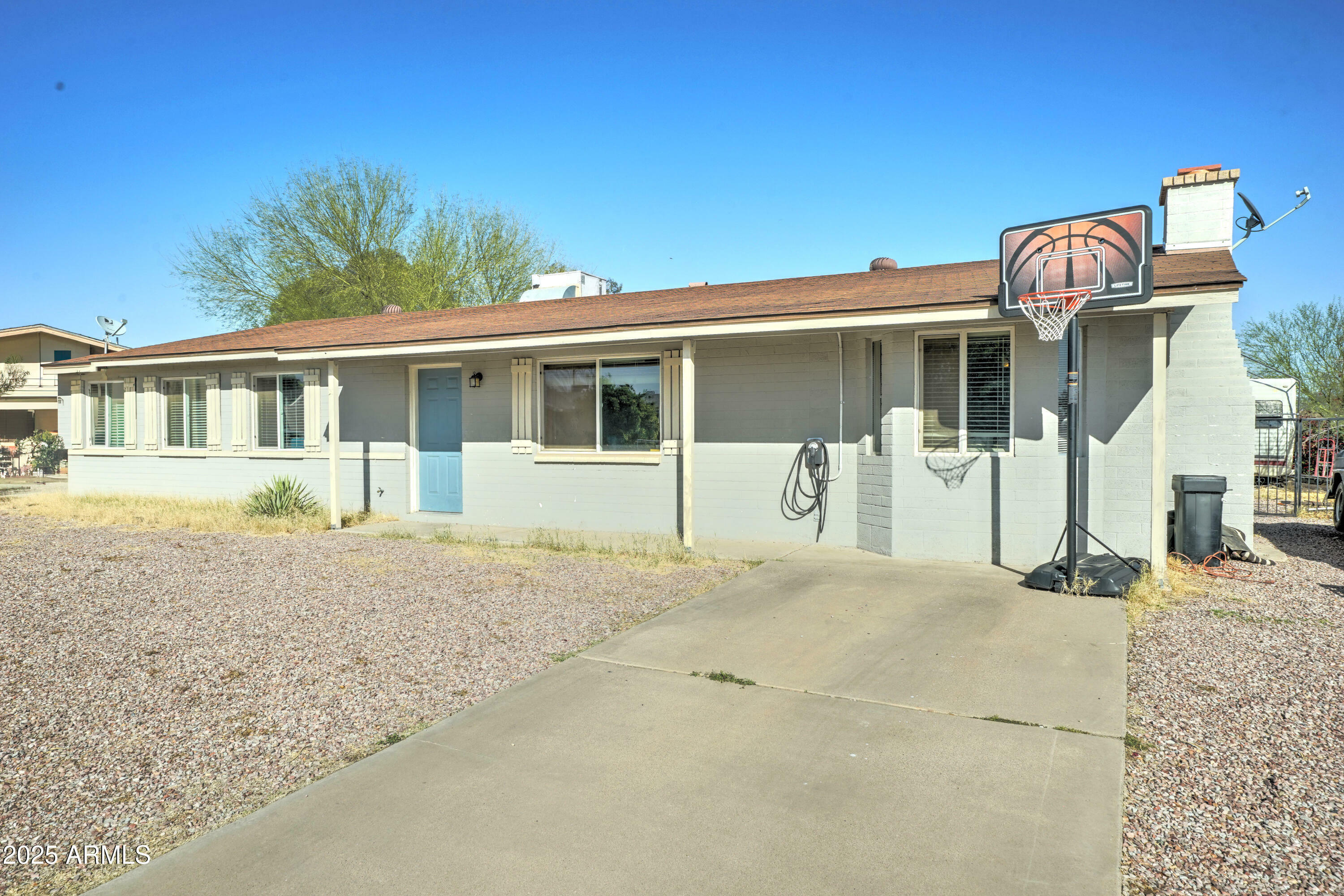 Property Photo: 701 N 95th Circle AZ 85207