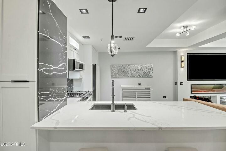 Property Photo:  7151 E Rancho Vista Drive 1003  AZ 85251 