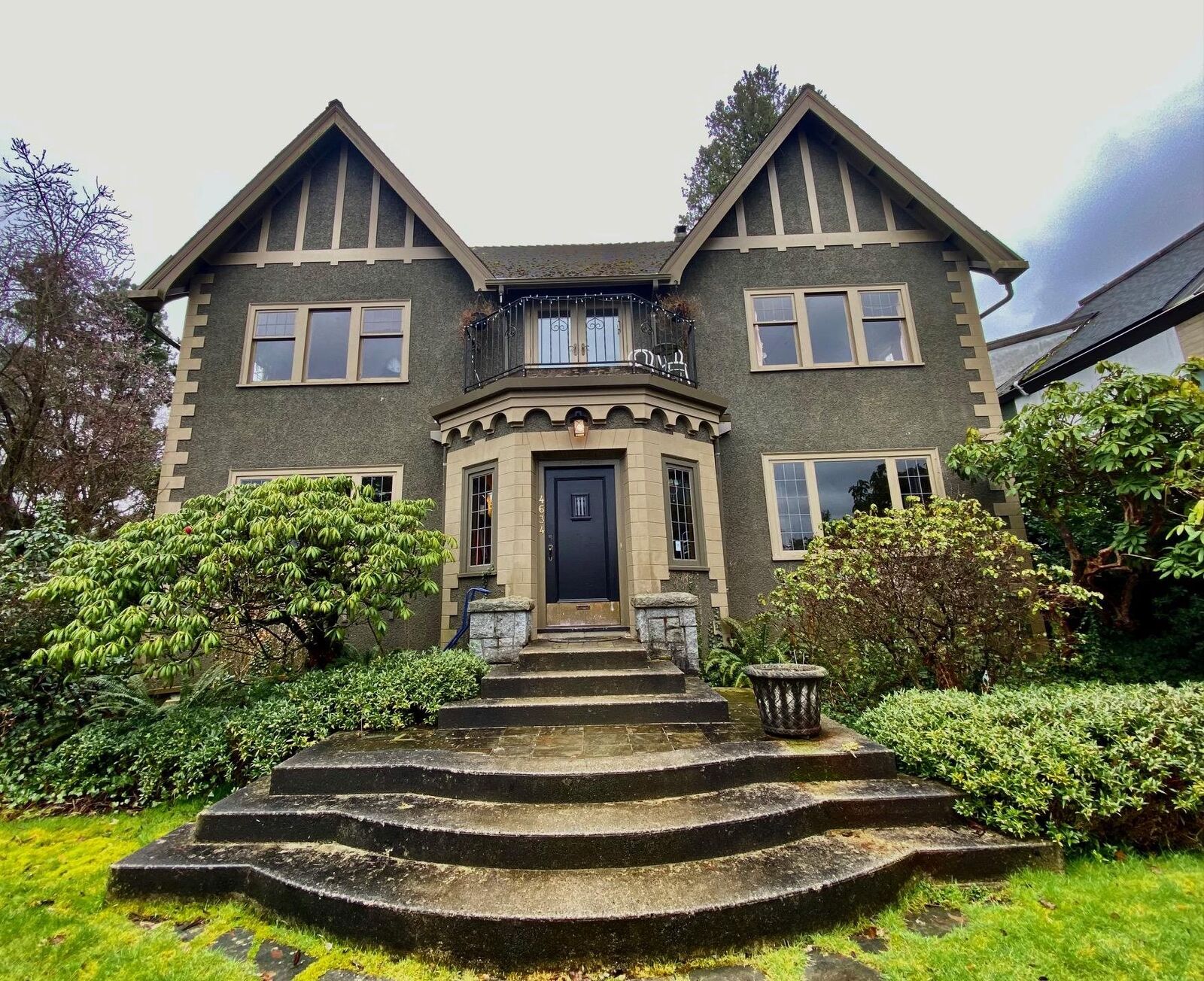 Property Photo:  4634 W 2nd Avenue  BC V6R 1L1 