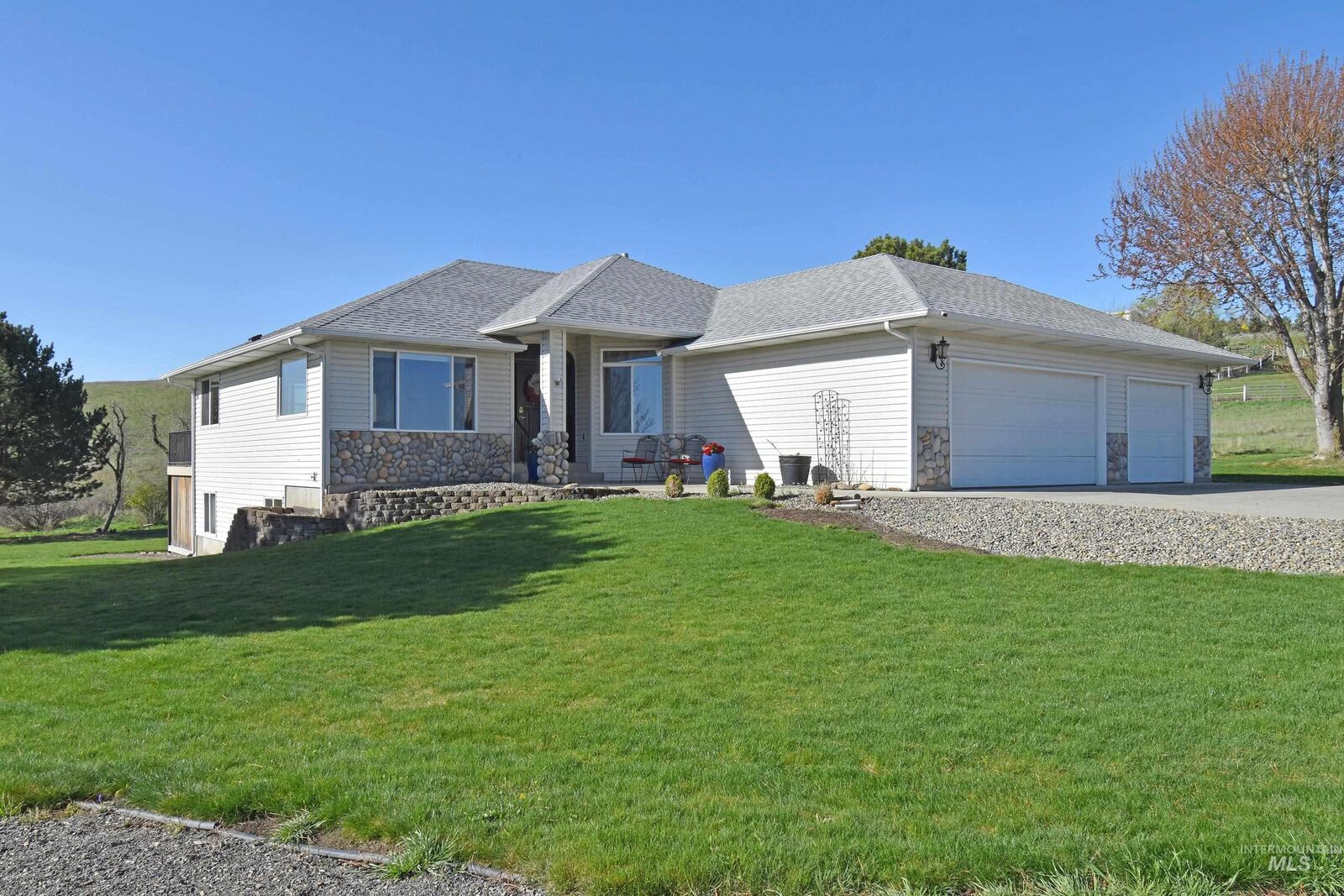 Property Photo:  2831 Scenic Hills Drive  WA 99403 