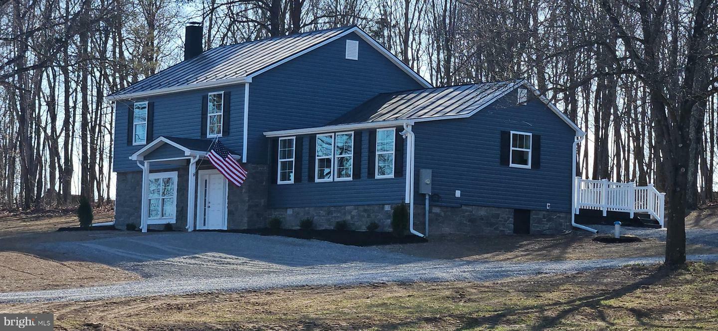 Property Photo:  610 S Hayfield Road  VA 22602 