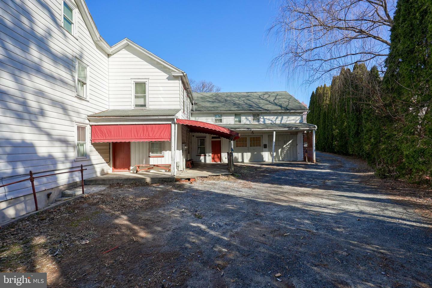 Property Photo:  961 Manor Boulevard  PA 17603 