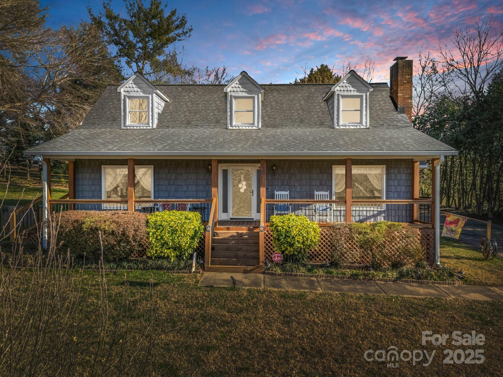 Property Photo:  111 Oakwood Drive  NC 28086 