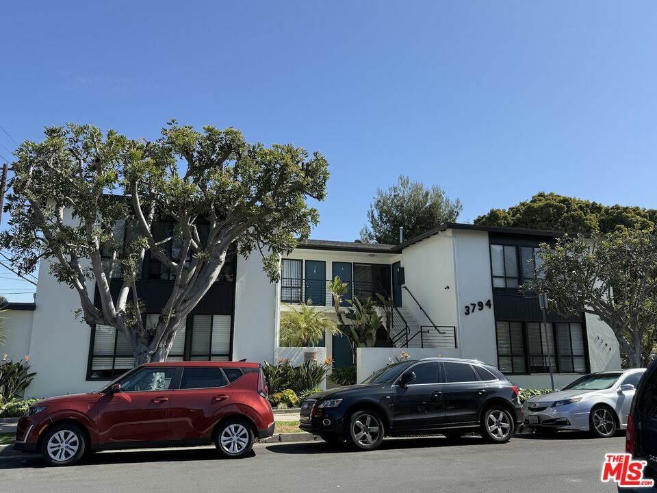 3794 Rosewood Ave  Los Angeles CA 90066 photo