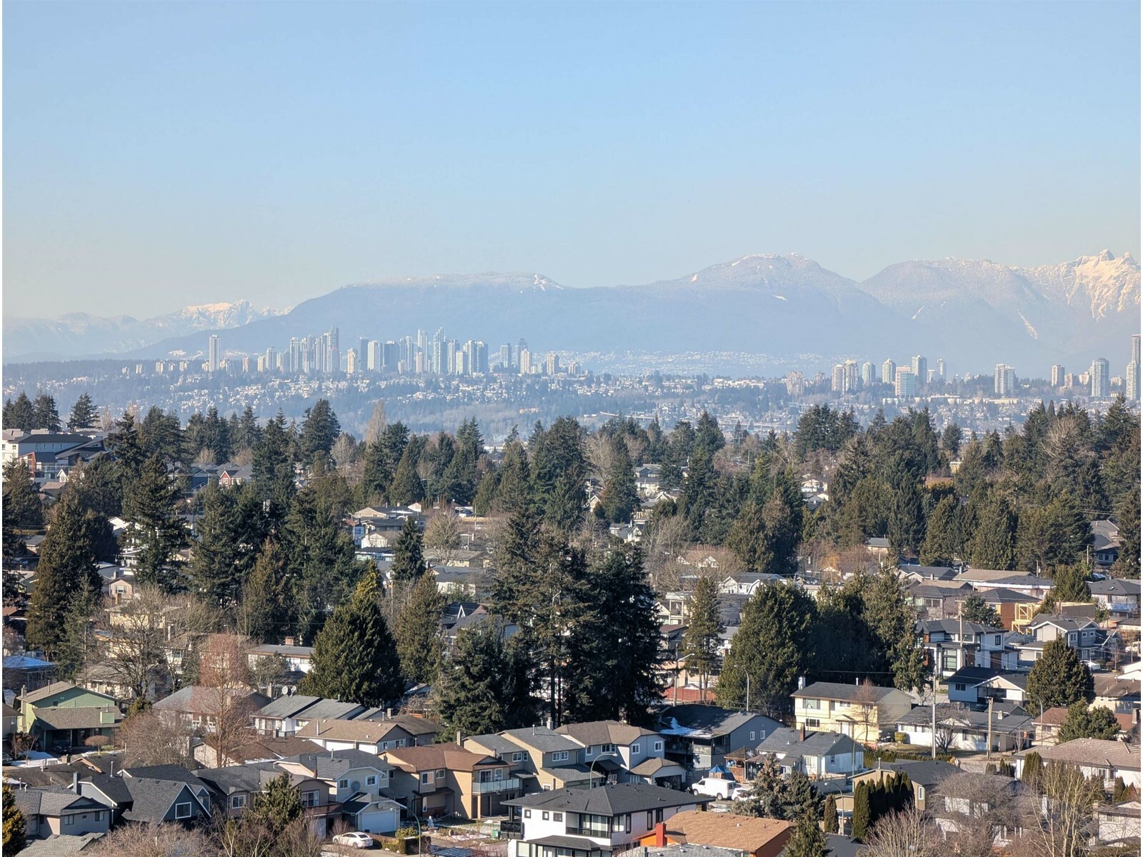 Photo de la propriété: 11967 80 1801 BC V4C 0E2