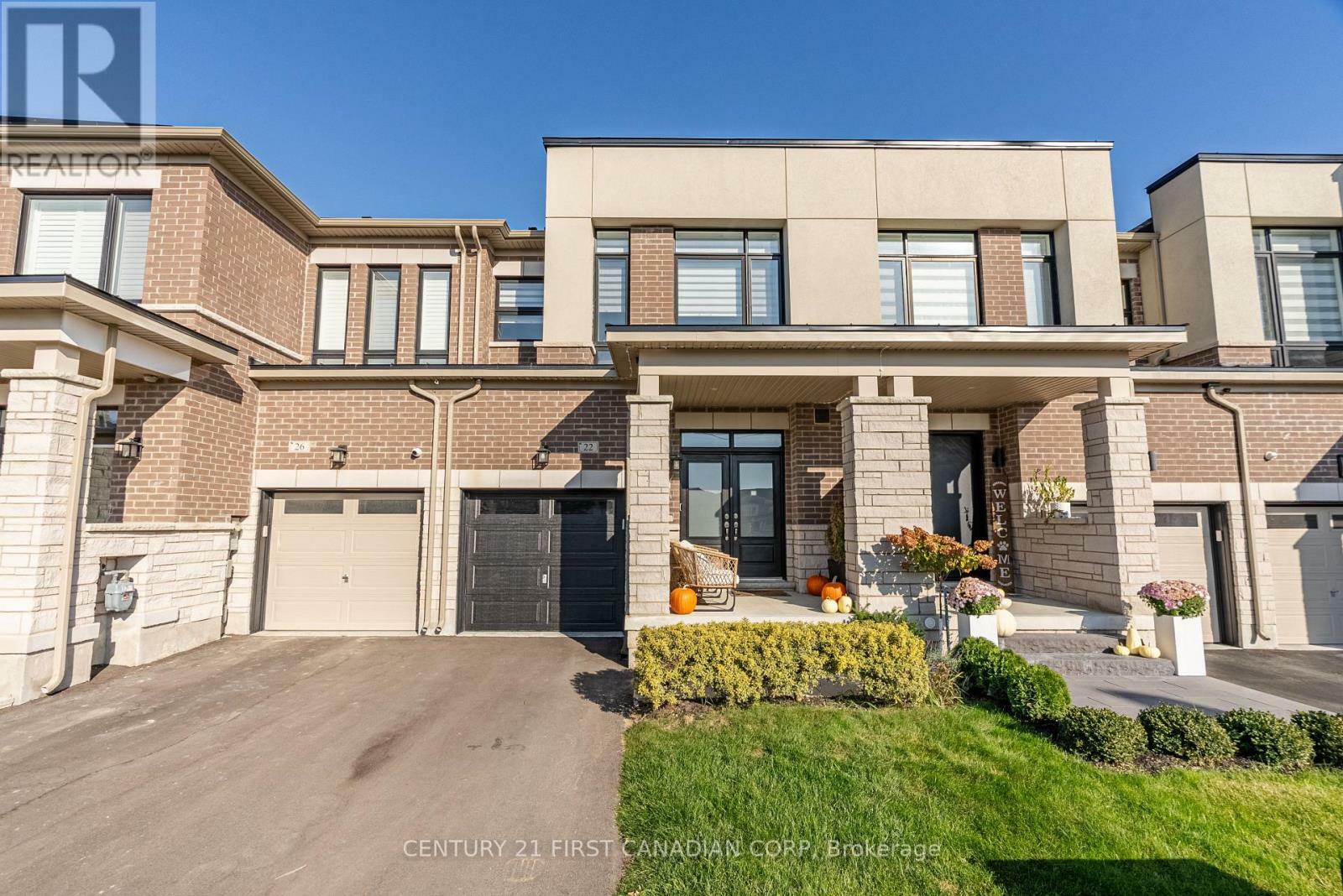 Property Photo:  22 Ghent Drive  ON L4H 4T8 