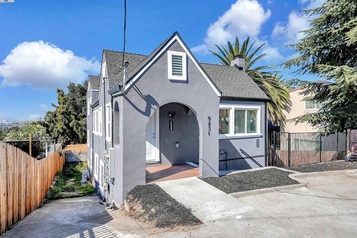 Property Photo:  9431 Thermal St  CA 94605 