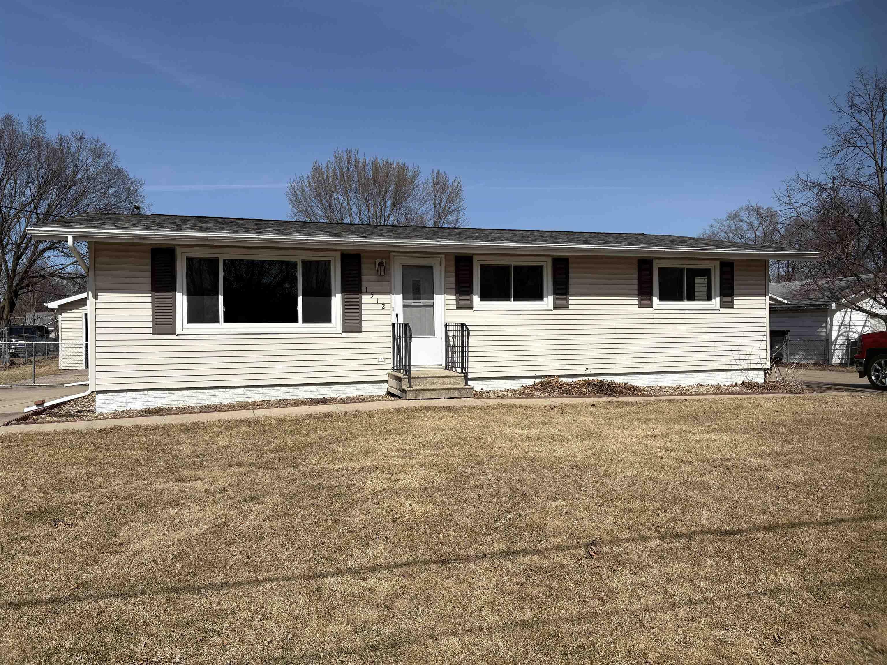 1512 Robin Road  Waterloo IA 50701 photo